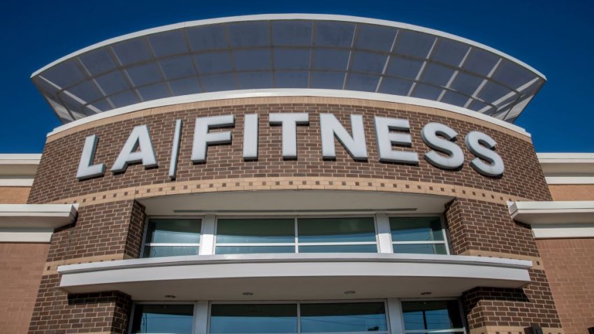 Maplewood, Minnesota. Due to the second round of lockdowns because of Covid-19 the gyms like LA Fitness are closed again. (Photo by: Michael Siluk/Education Images/Universal Images Group via Getty Images)