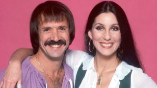 Sonny Bono y Cher en una foto de archivo.