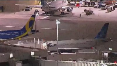 Hallan dos muertos en tren de aterrizaje de avión de Jetblue