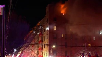 Incendio masivo deja heridos en edificio de El Bronx