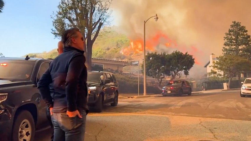 LOS ANGELES, UNITED STATES – JANUARY 7: (—-EDITORIAL USE ONLY  MANDATORY CREDIT – ‘ CALIFORNIA GOVERNOR GAVIN NEWSOM / HANDOUT’ – NO MARKETING NO ADVERTISING CAMPAIGNS – DISTRIBUTED AS A SERVICE TO CLIENTS—-) A wildfire spreads rapidly as it consumed 1,262 acres near an affluent area of Los Angeles, California, United States on January 07, 2025. Powerful dry winds and very dry vegetation fueled the raging inferno Tuesday. California Governor Gavin Newsom announced a state of emergency to support the communities impacted by the Palisades Fire. The LAFD has ordered Palisades residents to evacuate and has established an evacuation center at the Westwood Recreation Center. (Photo by California Governor Gavin Newsom/Anadolu via Getty Images)