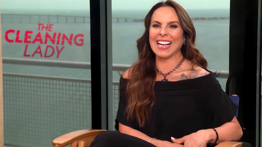 La actriz mexicana Kate del Castillo habla durante una entrevista con EFE este lunes, en Miami, Florida (Estados Unidos). EFE/ Alicia Civita