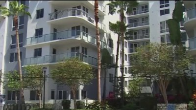 Un hombre es acusado de entrar a un apartamento en Miami e intentar abusar sexualmente de una mujer