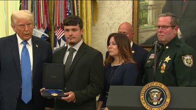 Trump awards first Medals of Sacrifice to fallen Palm Beach officers