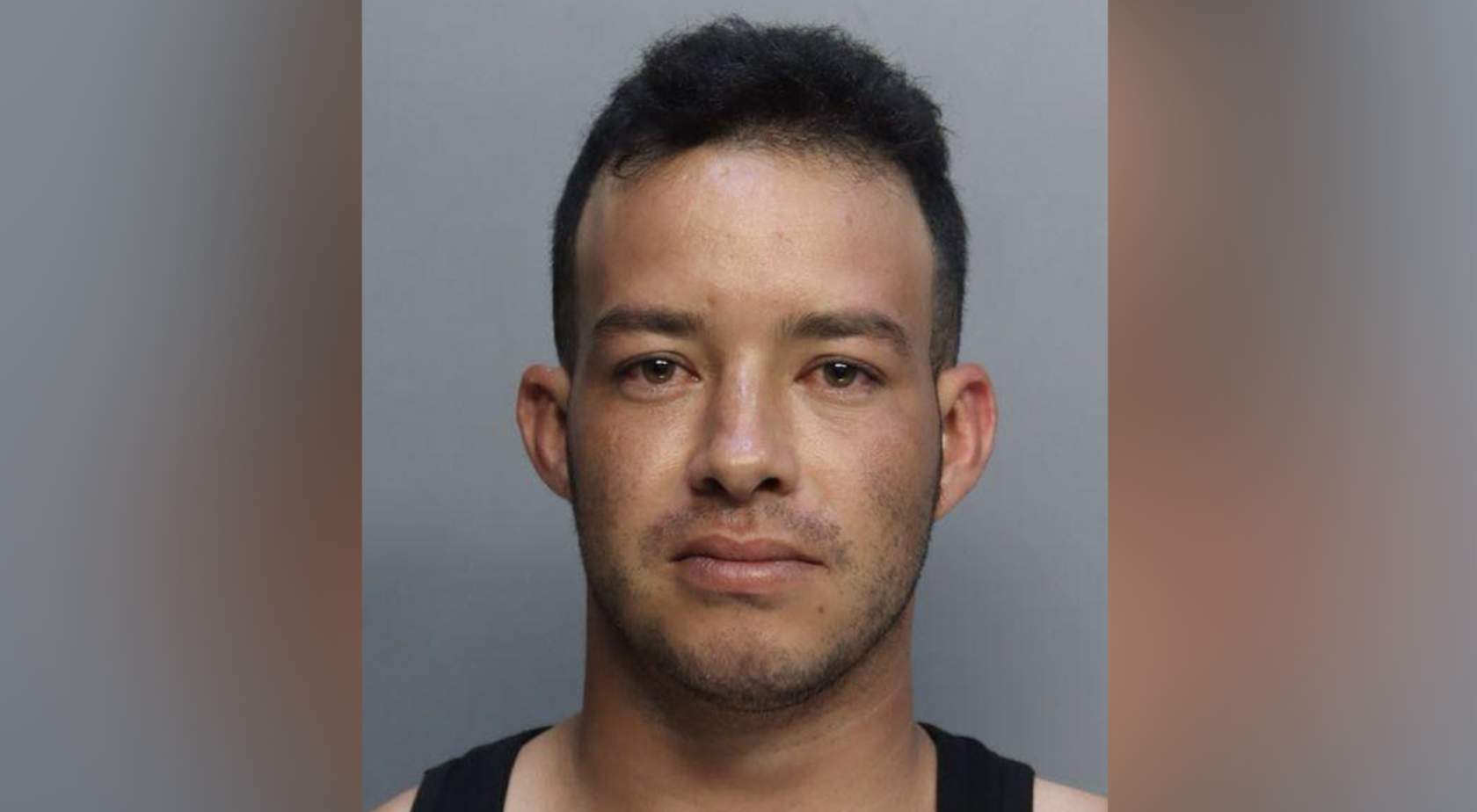Fotografía de Israel Vásquez Contreras, el exempleado detenido por amenazas en la Mansión Versace