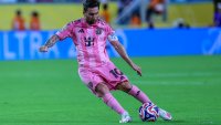 MIAMI (United States), 15/06/2025.- Inter Miami CFs Lionel Messi in action during the FIFA Club World Cup 2025 group stage match between Al Ahly SC and Inter Miami CF at Hard Rock Stadium in Miami, USA, 14 June 2025.  (Mundial de Fútbol) EFE/EPA/CRISTOBAL HERRERA-ULASHKEVICH