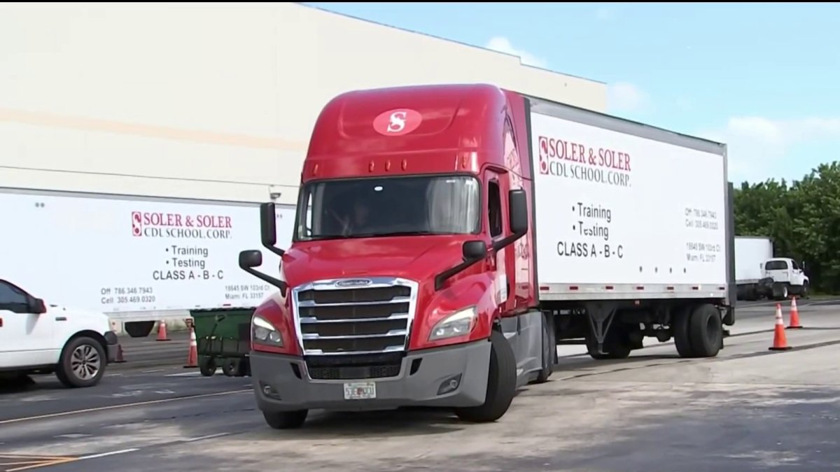 Miles de camioneros fuera de las carreteras por no hablar inglés – Telemundo Miami (51)