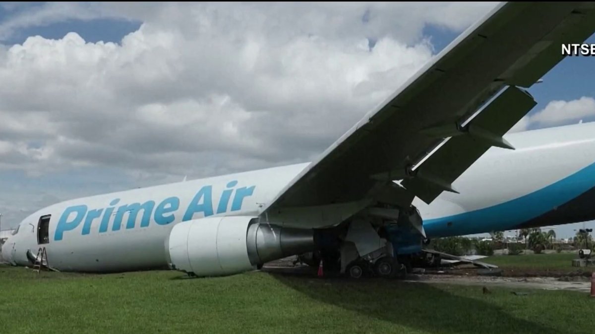 Un piloto del avión de Amazon accidentado en Miami advirtió que se aproximaban demasiado rápido