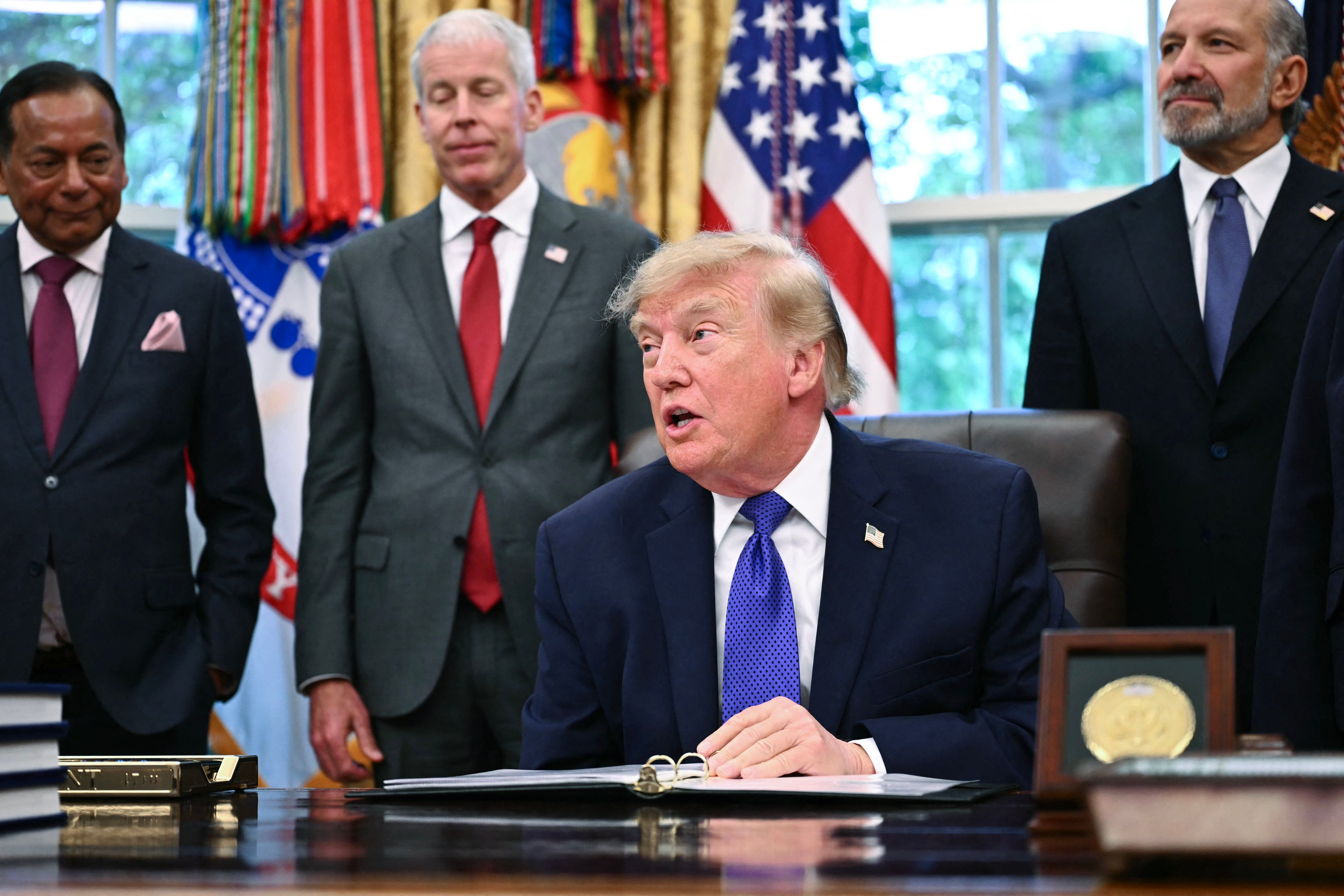 Trump anuncia inversión de $15,000 millones en planta siderúrgica de Iowa