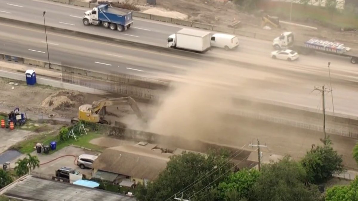 Una gran fuga de gas provoca el cierre de un tramo de la autopista ...