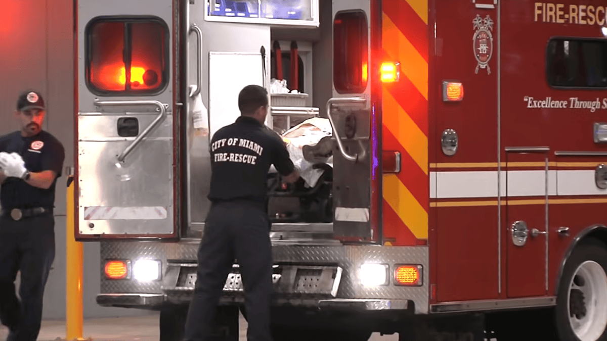 Conductor huye tras atropellar a hombre de 76 años en Miami – Telemundo ...