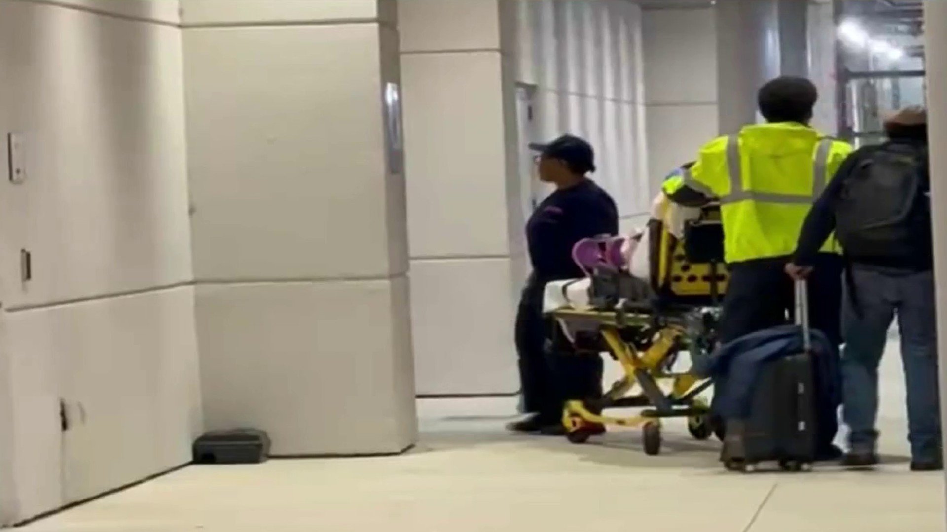 Avianca desvía a Miami un vuelo Medellín–Nueva York por turbulencia; nueve personas afectadas