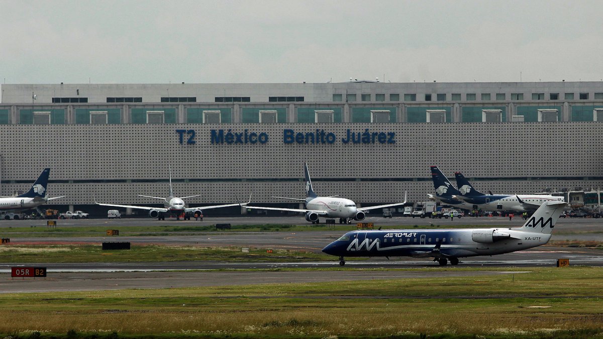 México anuncia fin de restricciones de EEUU a nuevos vuelos desde la capital del país