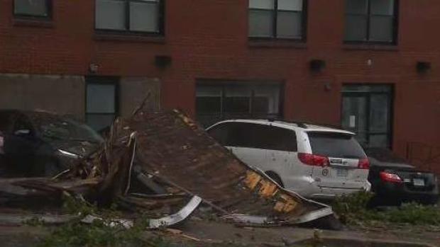 [TLMD - LV] Video: Dorian azota Canadá dejando caos y a miles sin luz