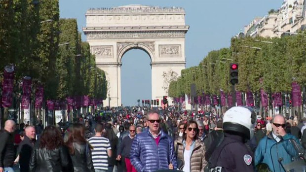 París disfruta de un día sin autos