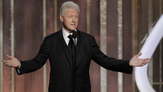 Video: Clinton sorprende en los Golden Globes