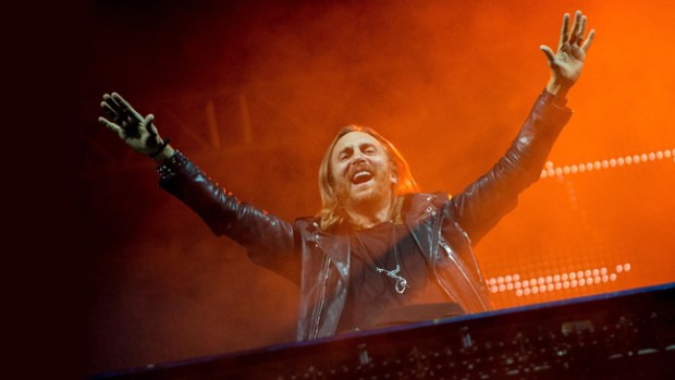 Video: David Guetta ayudará con "One Voice"