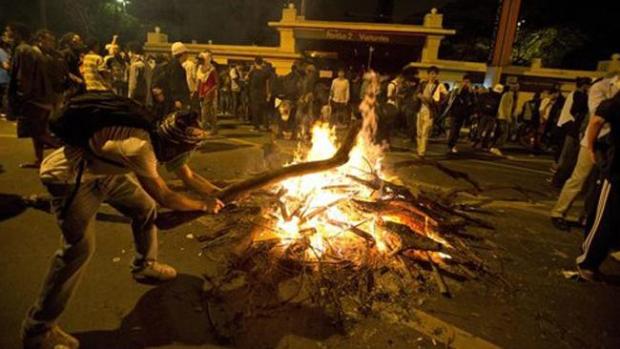 Video: Río arde en medio de la Confederaciones