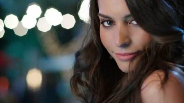 Video: Génesis Rodríguez y el vello del hombre
