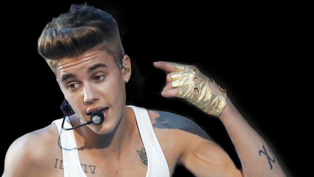 Video: Exigen deportación de Justin Bieber