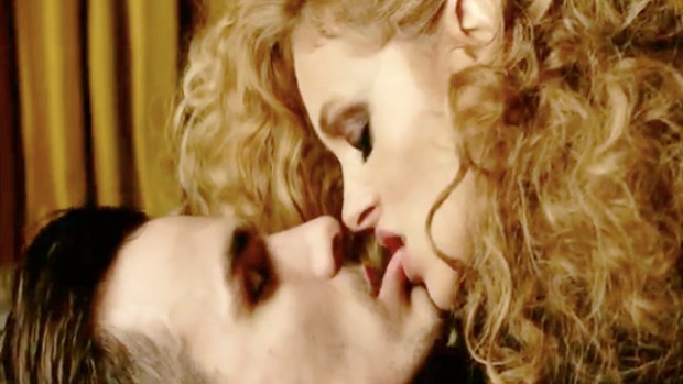 Video: Paulina Rubio, ¡Depravada sexual!