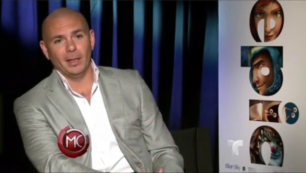 Video: Pitbull es ahora un sapo