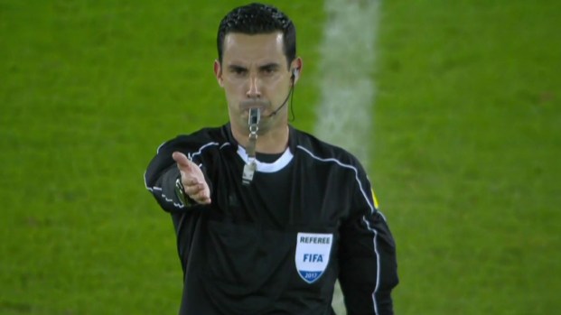 Árbitro mexicano se prepara para su primera Copa Mundial