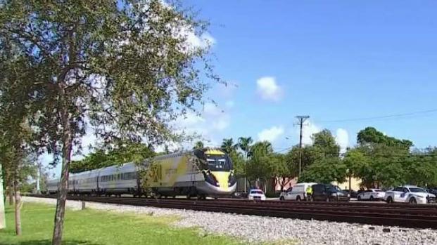 [TLMD - MIA] Tren Brightline atropella a peatón de Miami