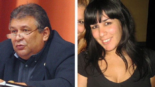 "Huye por amor, no por política"