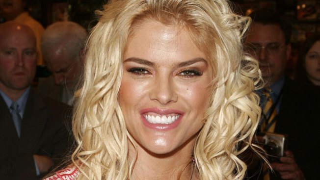 Herederos de Anna Nicole pierden caso