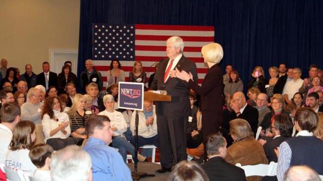 Gingrich alcanza a Romney