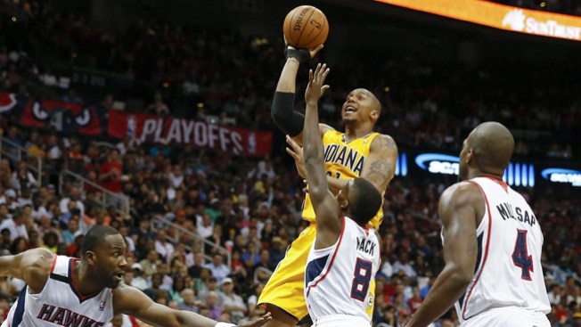 Eliminatoria: Pacers, Hawks empatados