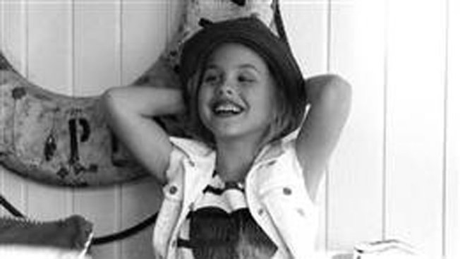 Hija de Anna Nicole, de modelo