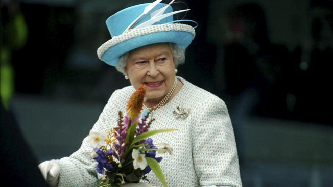 Reina Isabel celebra 61 años en el trono