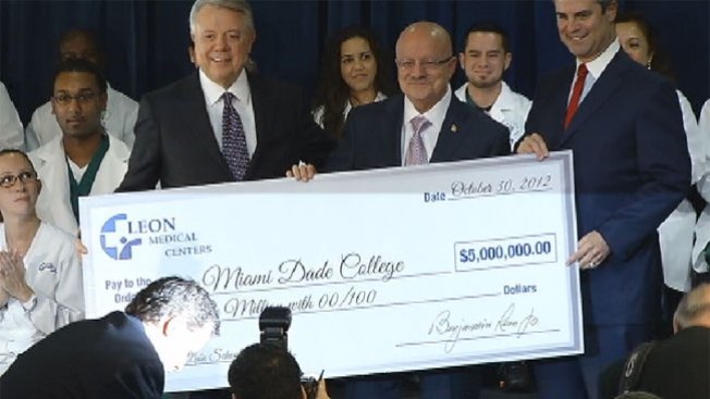 Donan $5 millones a MDC