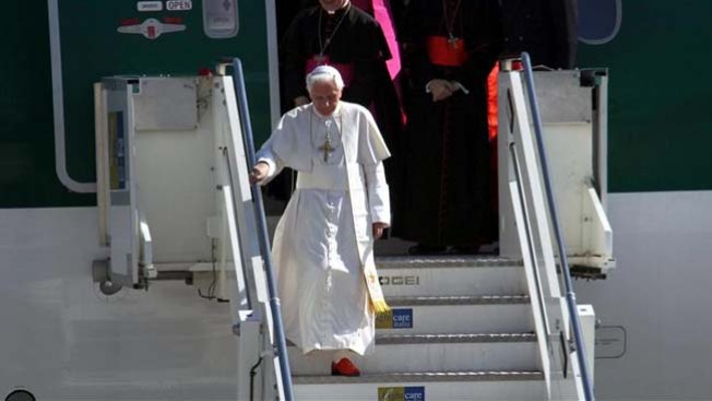 Benedicto XVI llega a Roma