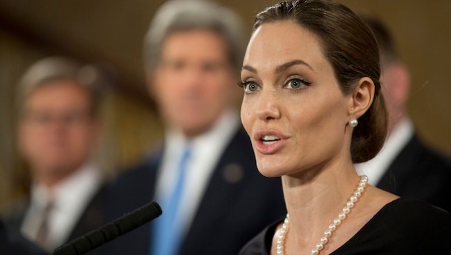 Angelina Jolie considera la política