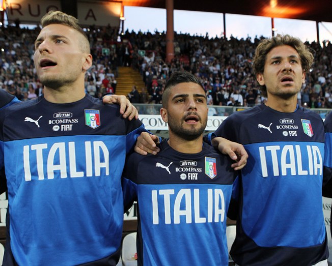 Italia se juega su pase ante Uruguay